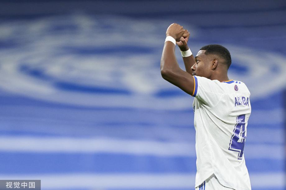 中超三连冠伴随亚冠全年不胜，海港距离“王朝”还差很远（亚冠全年未尝胜绩，中超三连冠的海港距王朝尚远）