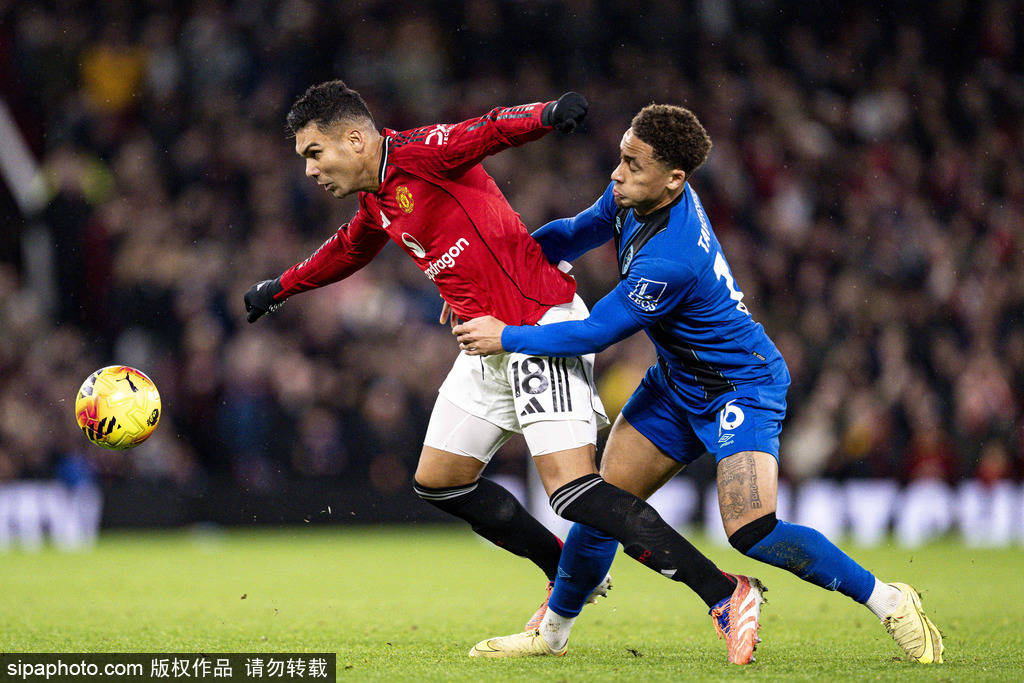 哈兰德：现在看到卡拉格在演播室，我都开始紧张了（哈兰德：每次在演播室看见卡拉格，我都会紧张起来）