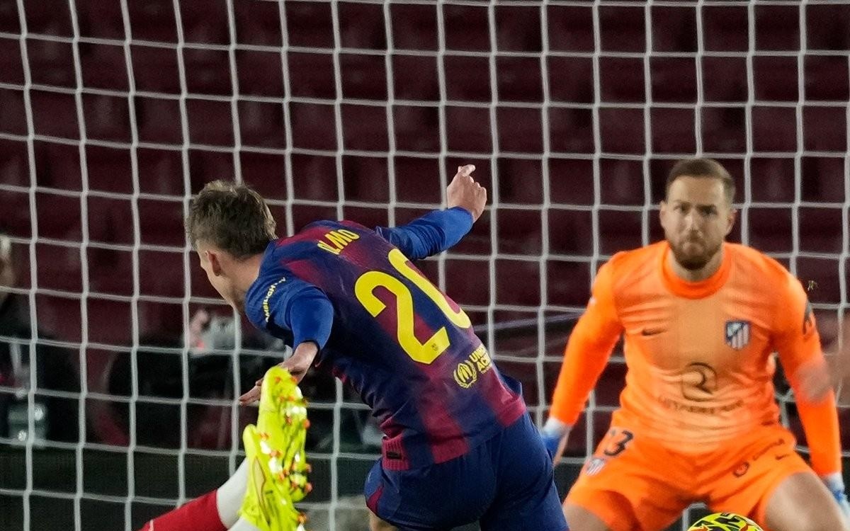 这队踢得像巅峰巴萨（这队踢出巅峰巴萨的风采）