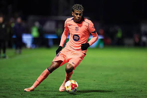 勇夺金靴，法比奥赛后社媒：感谢队友以及每位愿意相信我的人（法比奥加冕金靴，赛后社媒致谢队友与所有相信他的人）