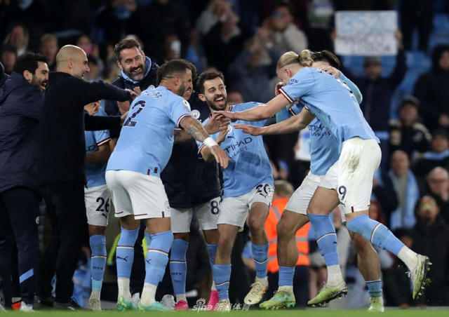 雄鹿内线统治令对手无解（雄鹿禁区碾压 对手无计可施）