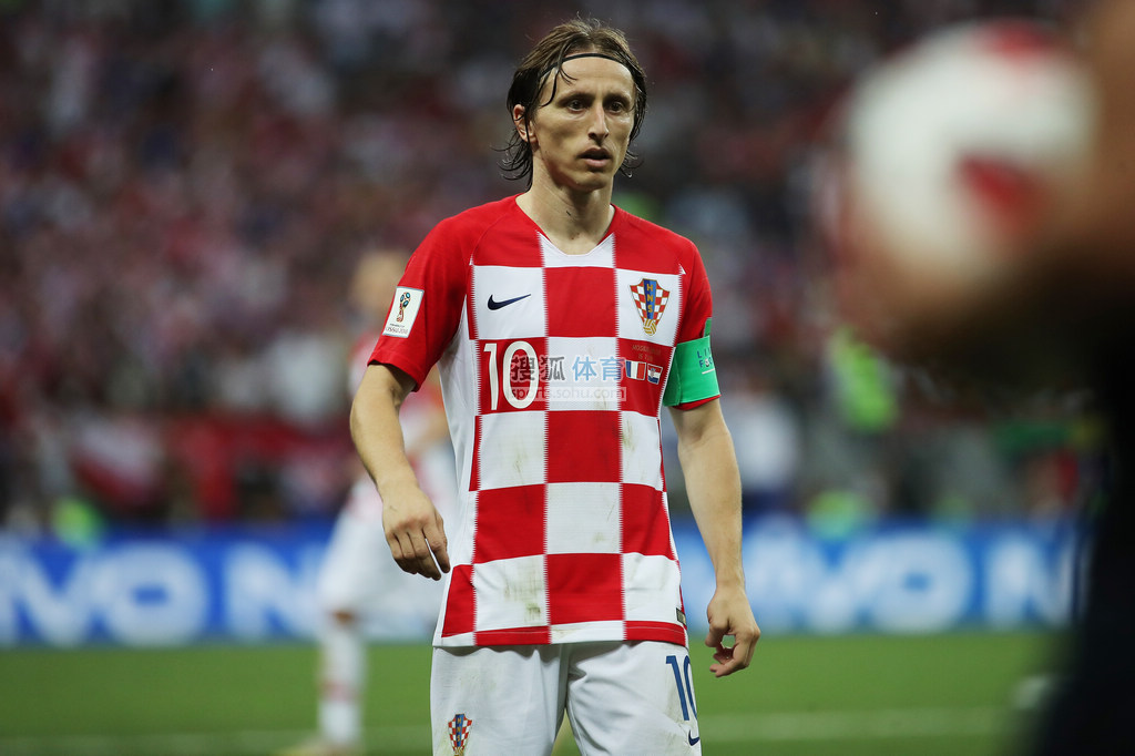 本赛季俱乐部双人组进球榜：凯恩+迪亚斯37球高居第一（本赛季俱乐部双人进球榜：凯恩与迪亚斯合计37球登顶）